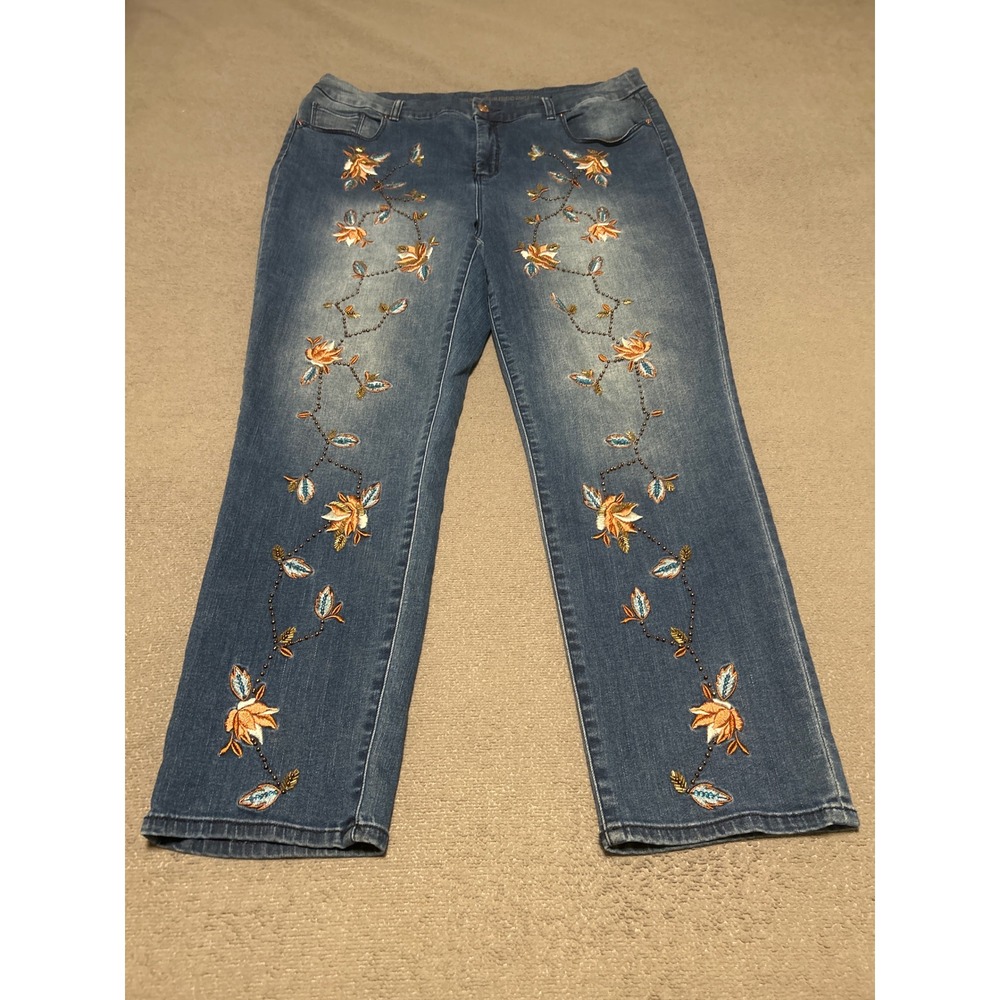 Chico's So Slimming Girlfriend Ankle Jeans Blue Embroidered Floral Size 2.5 L